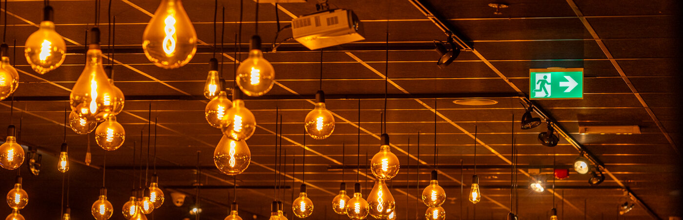 Hoe lang blijft noodverlichting branden? &#8211; handig om te weten