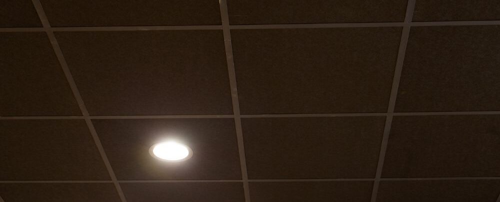 Wat is het verschil tussen noodverlichting en vluchtwegverlichting?